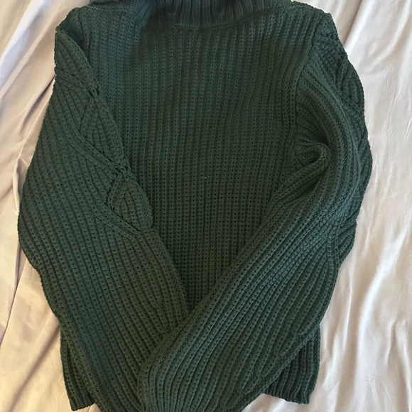 Express Deep Green V-Neck Sweater - Picture 4 of 4